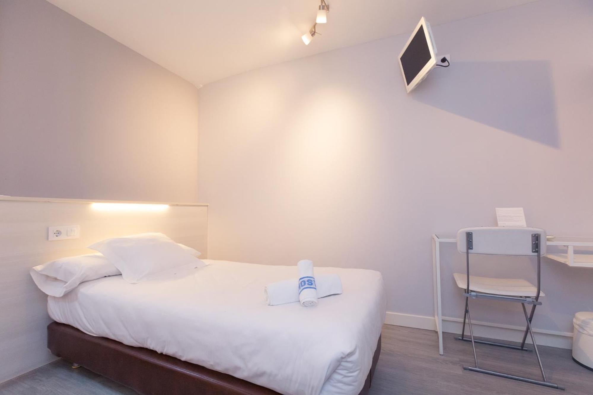 Hostal Viena Soria Esterno foto
