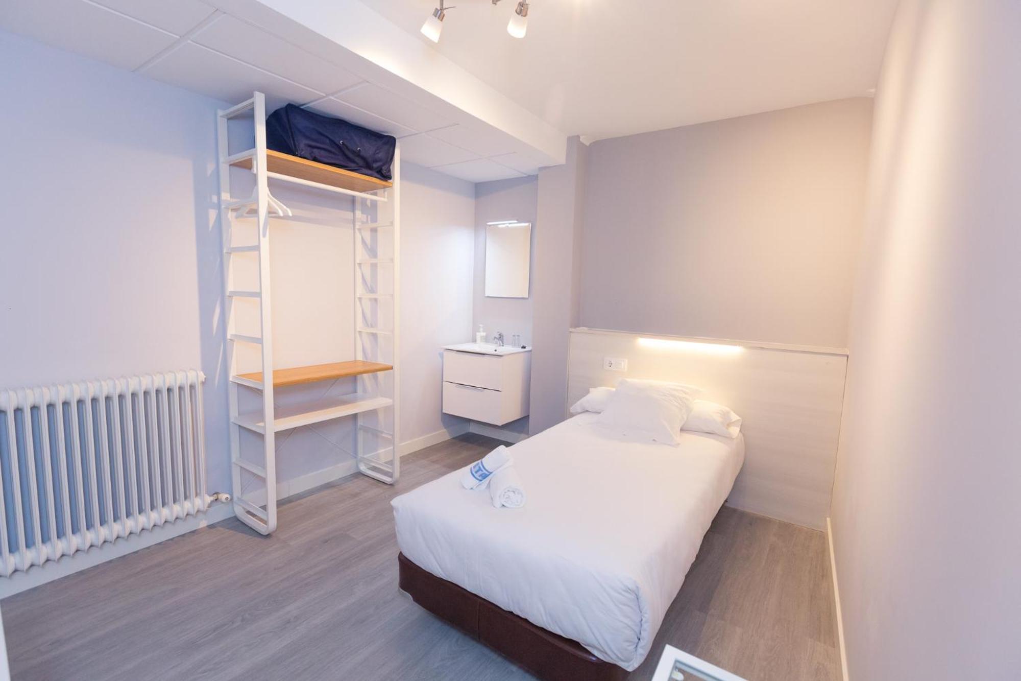 Hostal Viena Soria Esterno foto