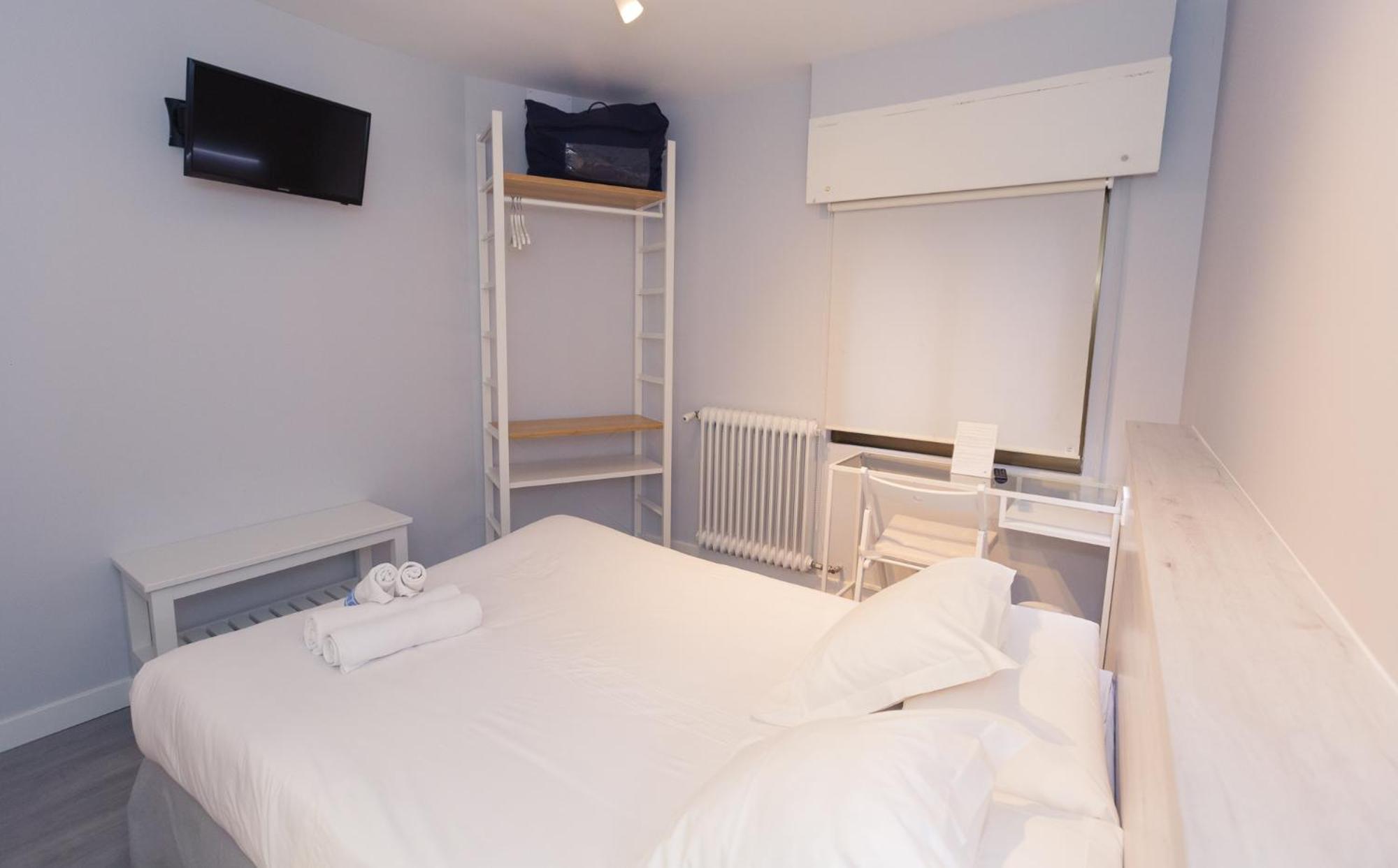 Hostal Viena Soria Esterno foto
